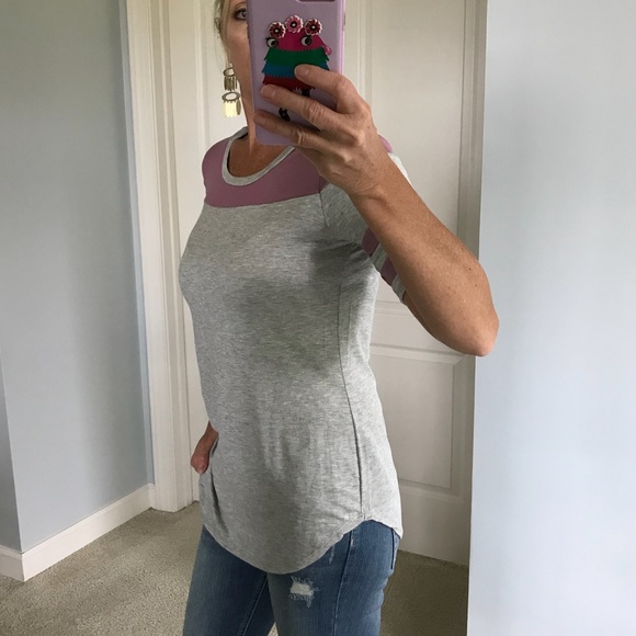 ❤️SIZE SMALL LEFT❤️Grey & Mauve Baseball Style Top - Picture 5 of 5